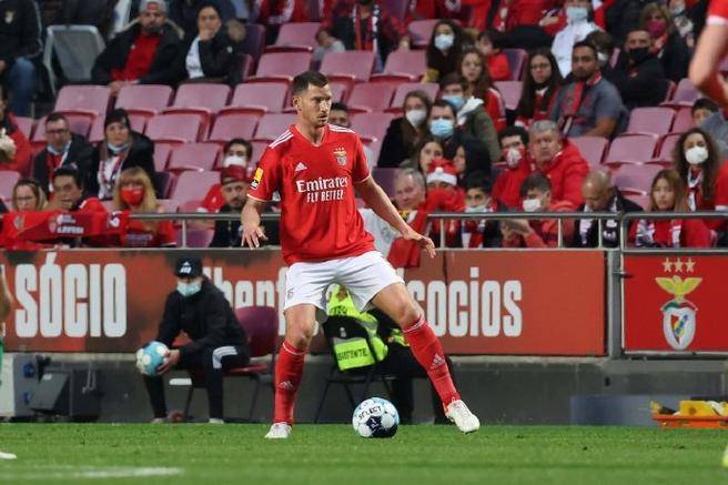 关于德甲倒计时，本菲卡赛前临场应变，细节引发关注，悬念犹存，身体对抗强度拉满的信息