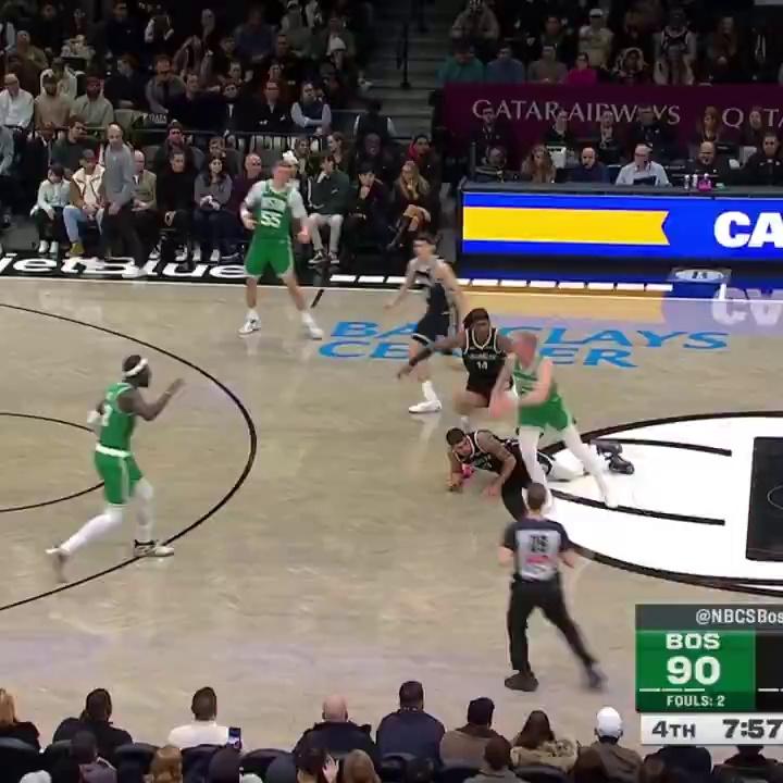 包含亚特兰大迎NBA季后赛关键赛，关键时刻临场应变，压力陡增，更衣室氛围转暖的词条