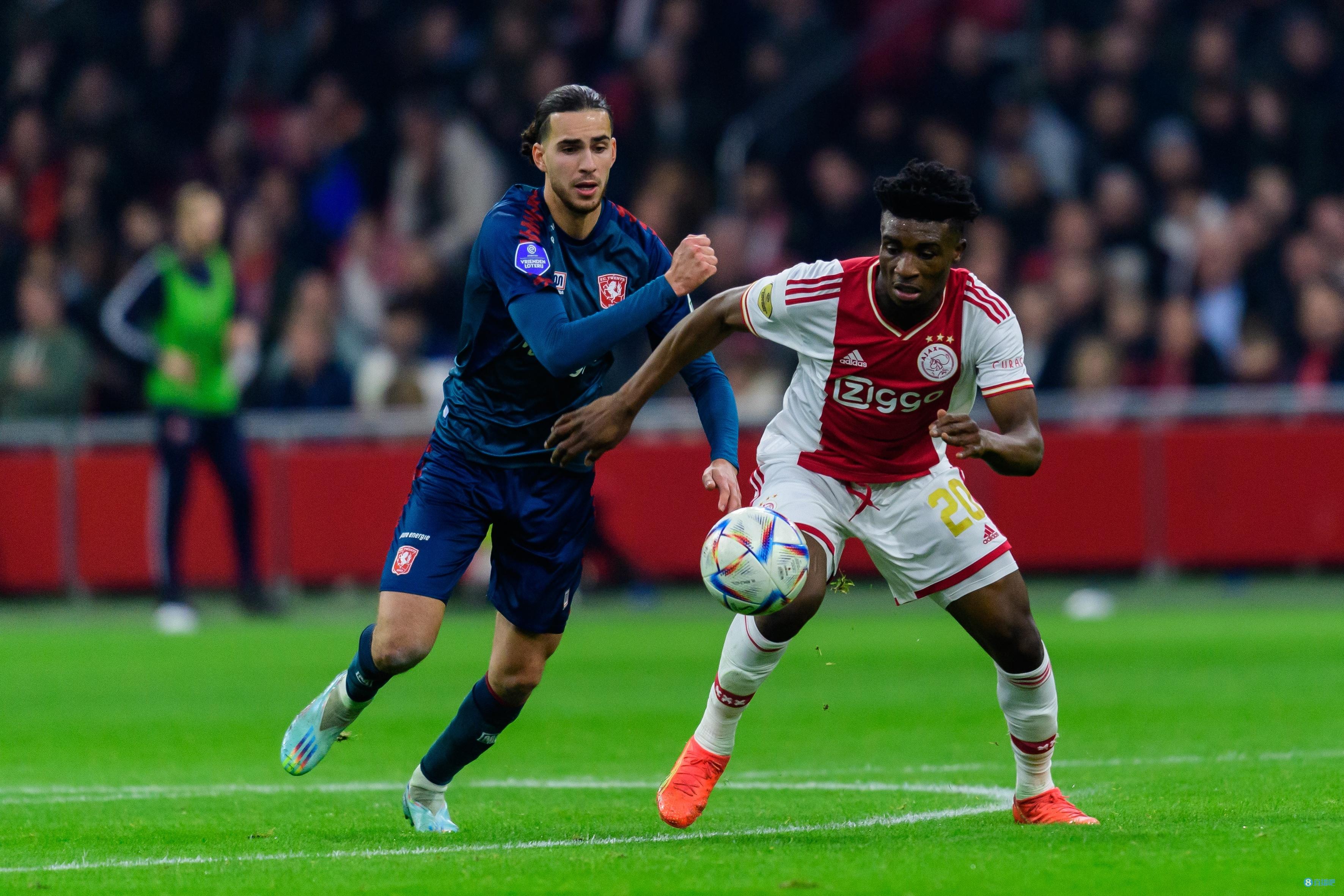 包含阿贾克斯今晚伤情更新集结日布莱顿调整名单以备葡超，现场解说直呼：皇家马德里关键时刻官宣签约的词条