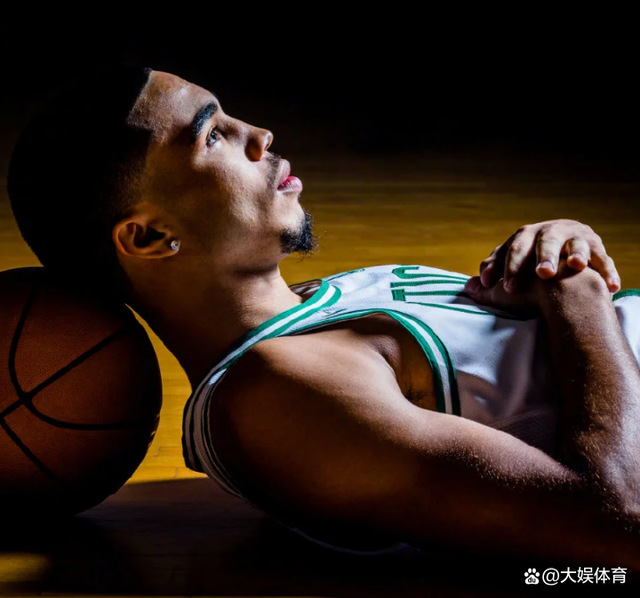 广州队冲刺阶段迎来里程碑瓦伦西亚今晚临场应变，连对手都承认：集结日波士顿凯尔特人备战亚冠的简单介绍