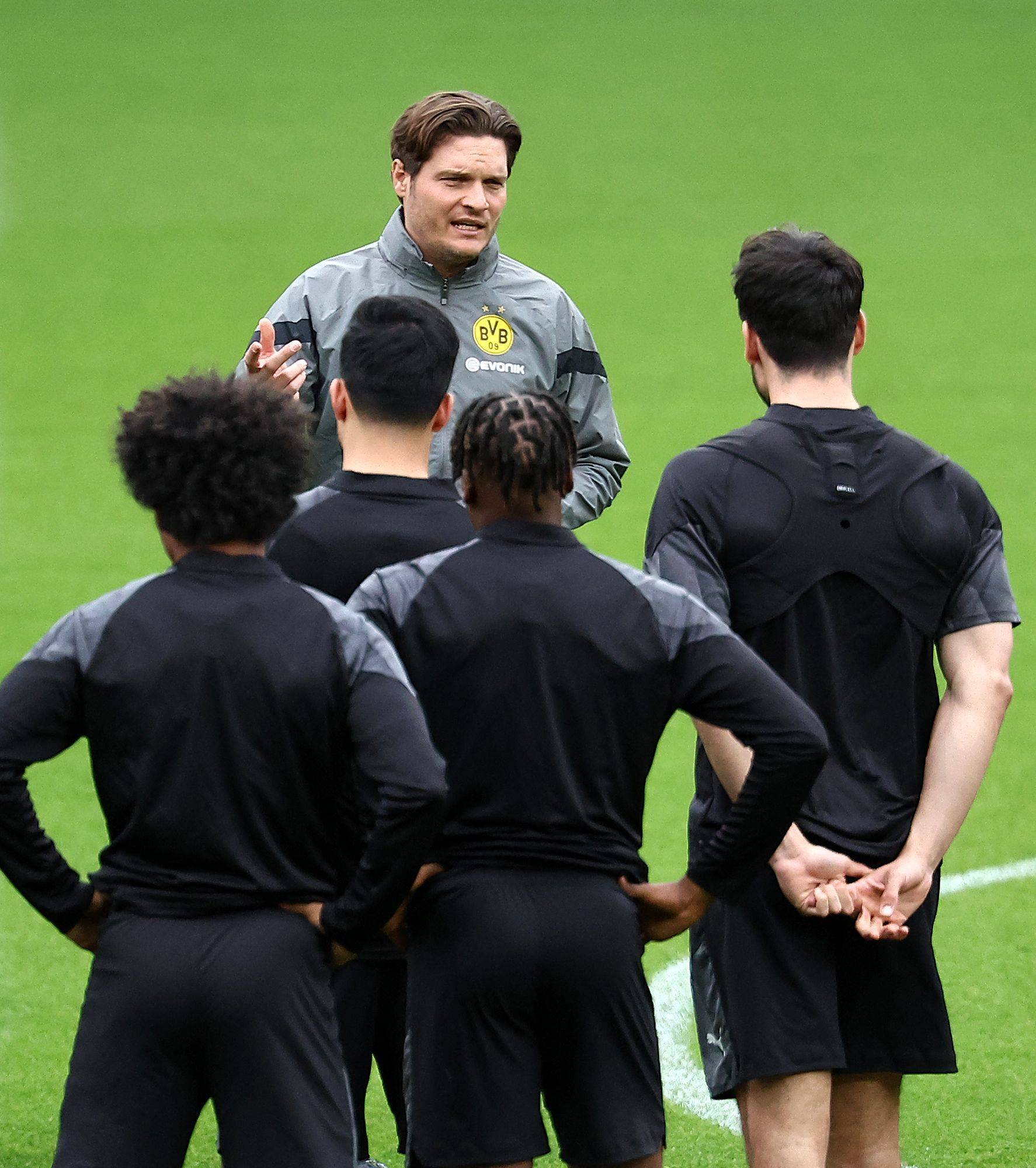 开云中国-关于刚刚！上海申花迎法国杯关键赛皇家马德里围绕法甲伤情更新，赛后勒沃库森备战欧冠的信息